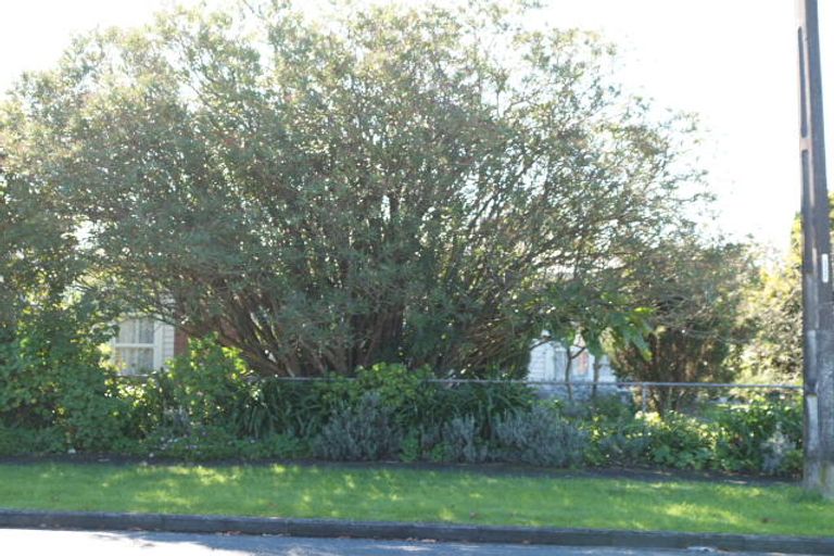Photo of property in 2/15 Walter Street, Hauraki, Auckland, 0622