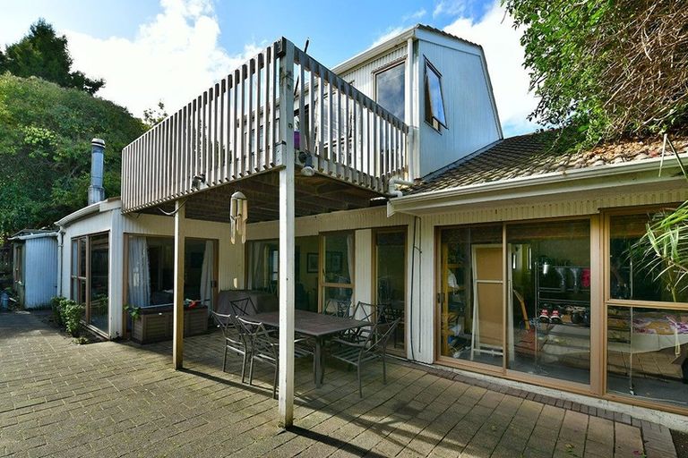 Photo of property in 1/8 Carlisle Road, Browns Bay, Auckland, 0630