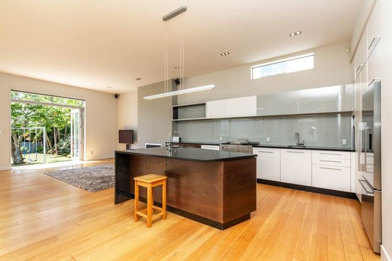 Photo of property in 17 Grosvenor Street, Grey Lynn, Auckland, 1021
