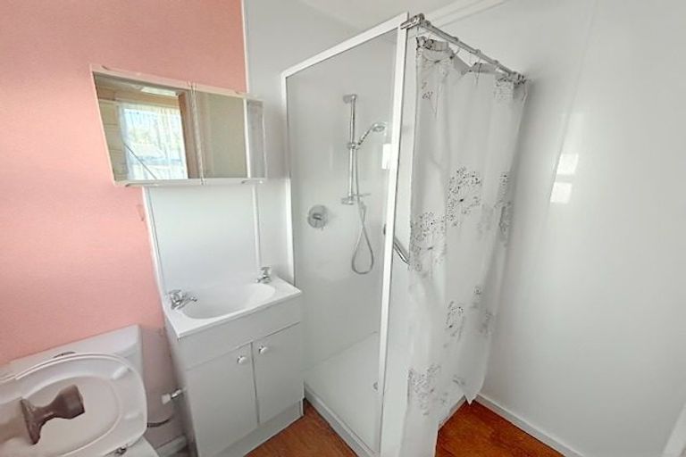 Photo of property in 8 Rata Street, Wairakei, Taupo, 3332