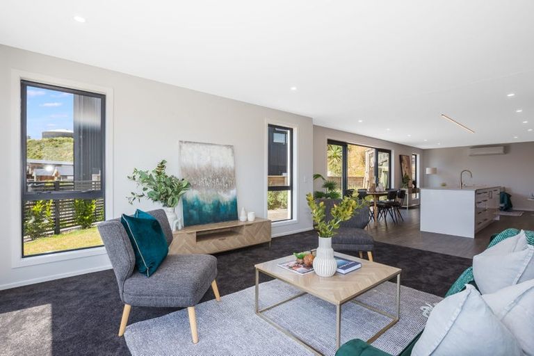 Photo of property in 2b Kaiaho Close, Aotea, Porirua, 5024