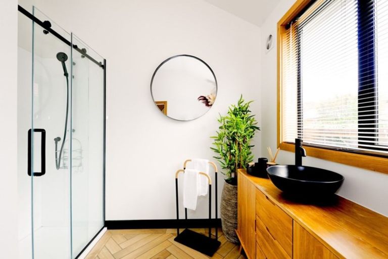 Photo of property in 92a Hargest Crescent, Saint Clair, Dunedin, 9012