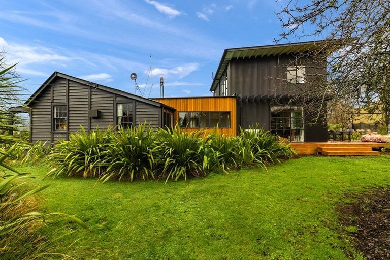 Photo of property in 863 Gebbies Pass Road, Teddington, Lyttelton, 8971