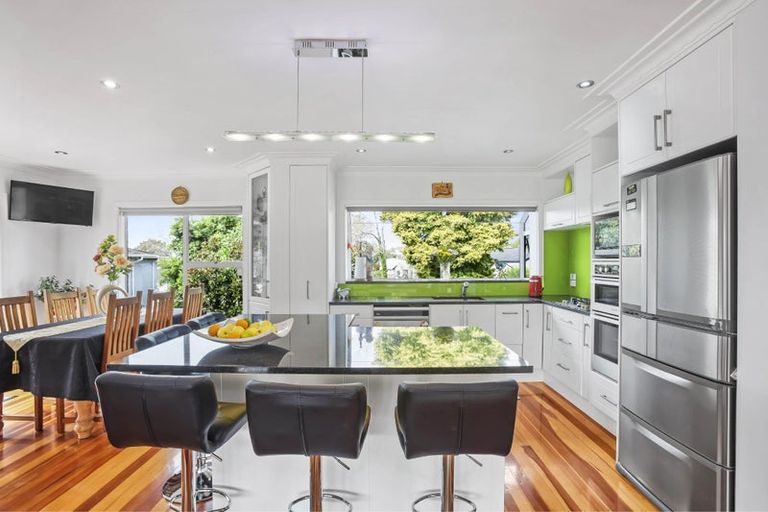 Photo of property in 19 Merchant Avenue, Te Atatu South, Auckland, 0610