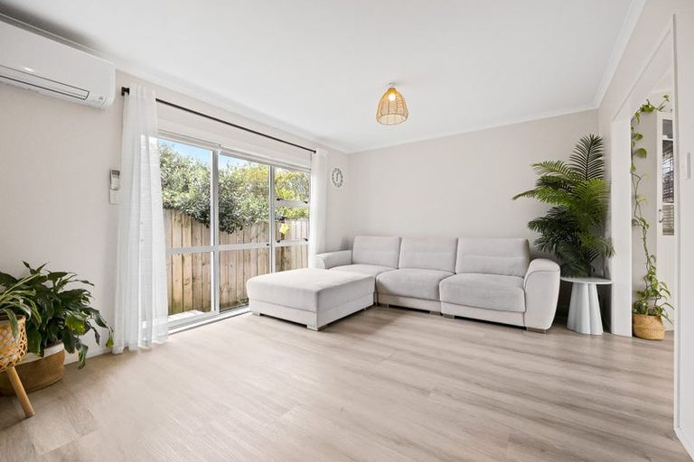Photo of property in 1/12 Marewa Street, Te Atatu South, Auckland, 0610
