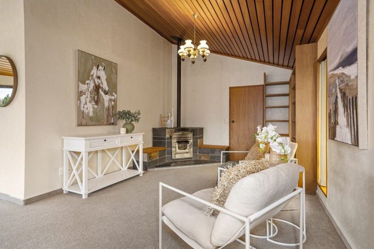 Photo of property in 29 Omokoroa Road, Omokoroa, 3114