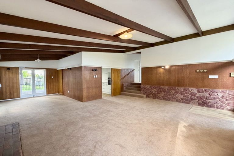 Photo of property in 6 De Val Drive, Titirangi, Auckland, 0604