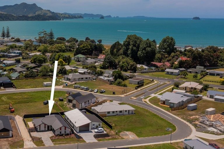Photo of property in 8 Palm Drive, Whitianga, 3510