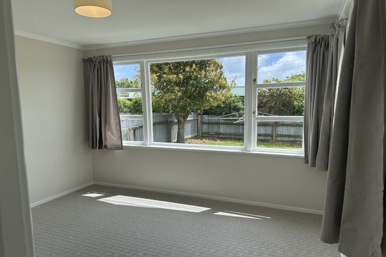 Photo of property in 17 Iti Street, Otaki, 5512