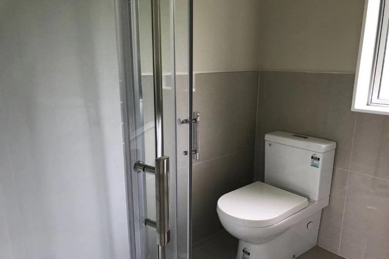 Photo of property in 15 Walnut Lane, Browns Bay, Auckland, 0630