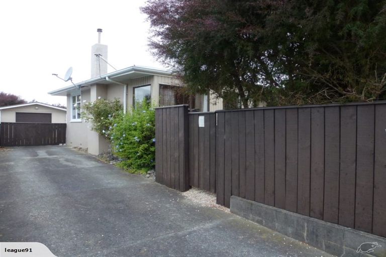 Photo of property in 124 Ruamahanga Crescent, Terrace End, Palmerston North, 4410