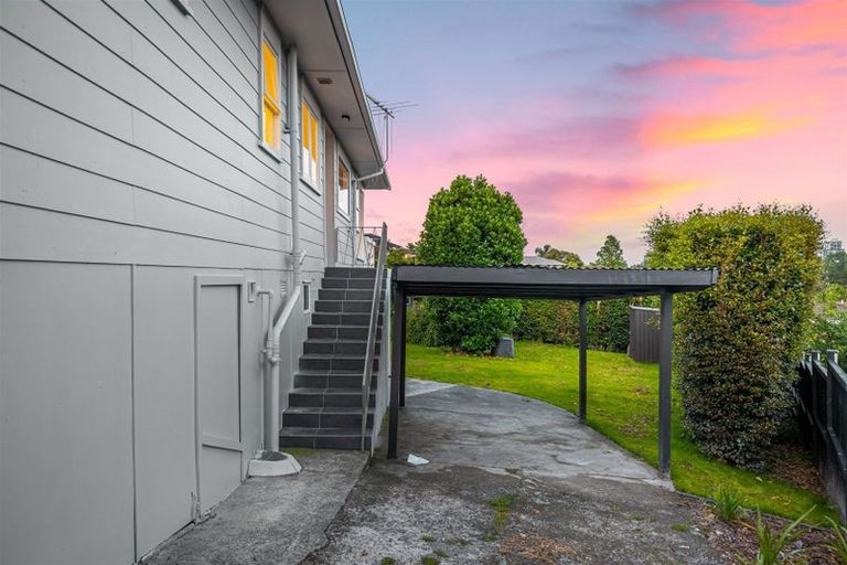 Photo of property in 30 Fitzwater Place, Henderson, Auckland, 0612