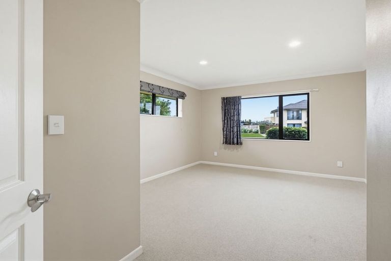 Photo of property in 66 Royal Oak Drive, Kelvin Grove, Palmerston North, 4414