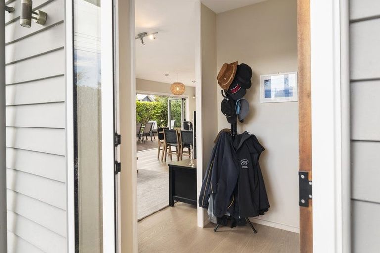 Photo of property in 2/47 Te Hatepe Avenue, Taupo, 3330