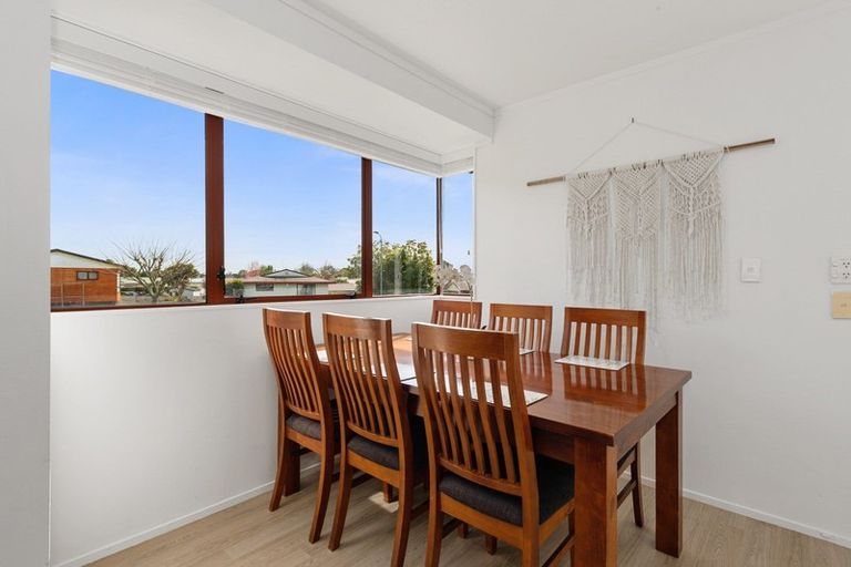 Photo of property in 14 Rosehill Place, Nawton, Hamilton, 3200