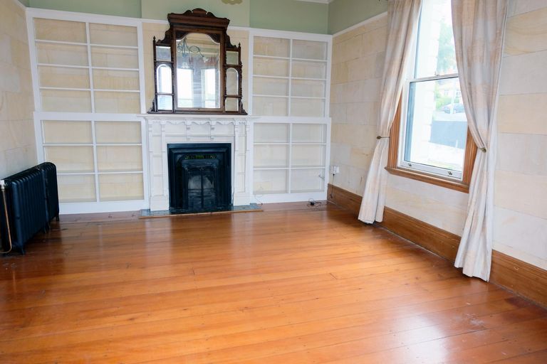 Photo of property in 1 Ure Street, South Hill, Oamaru, 9400