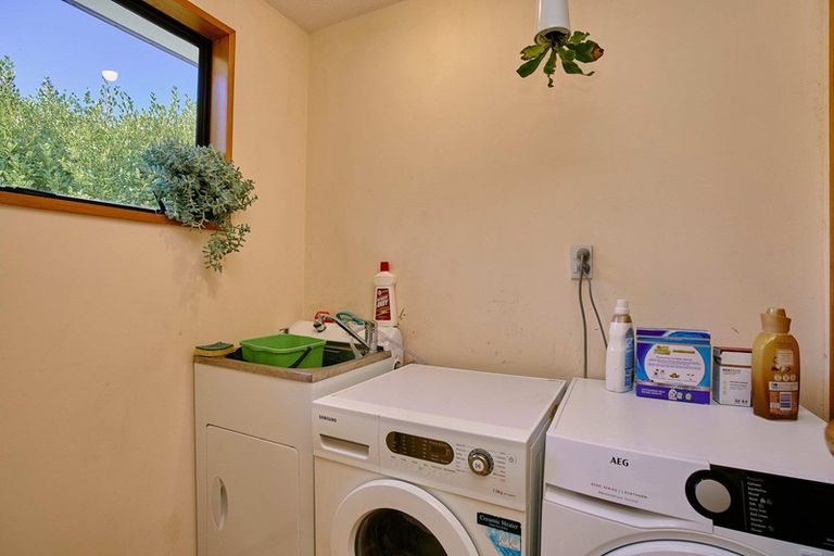 Photo of property in 11 Inverness Crescent, Arrowtown, 9302