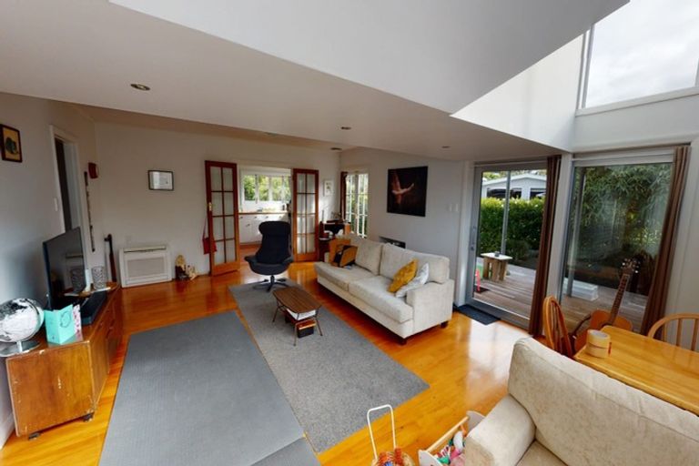 Photo of property in 39a Parkvale Road, Karori, Wellington, 6012