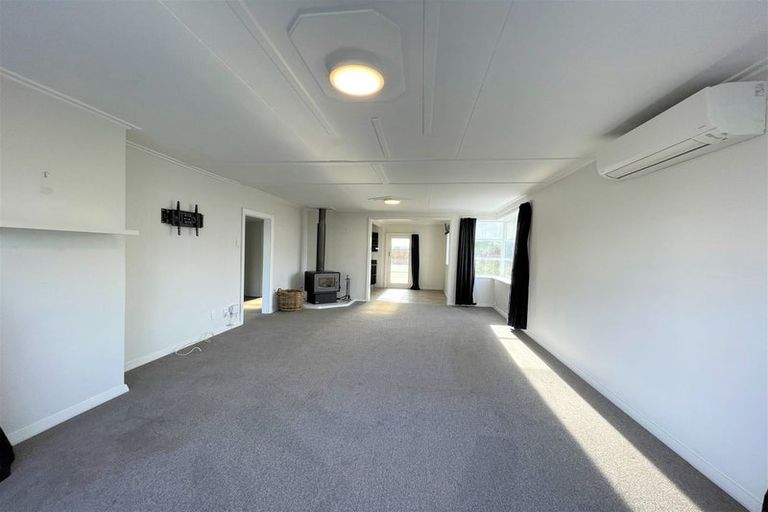 Photo of property in 6 Cossens Street, Balclutha, 9230