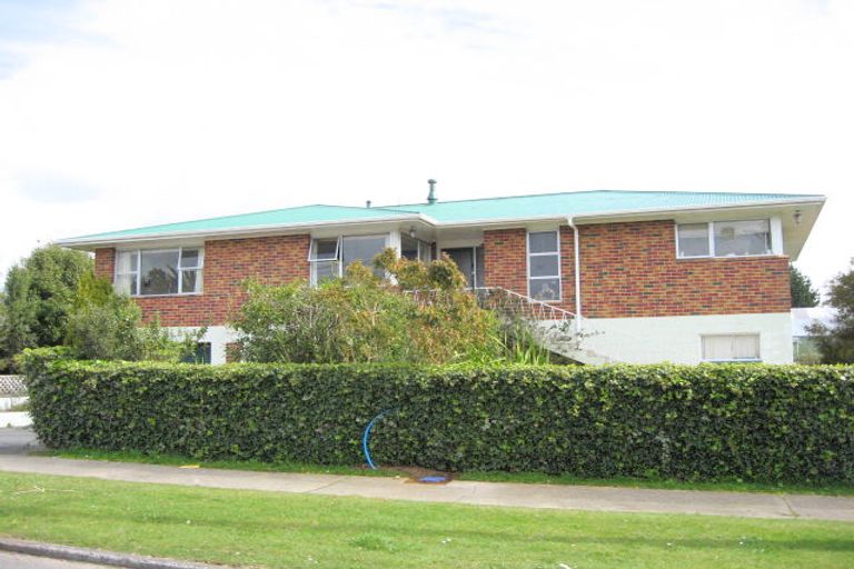 Photo of property in 10 Hinau Street, Inglewood, 4330