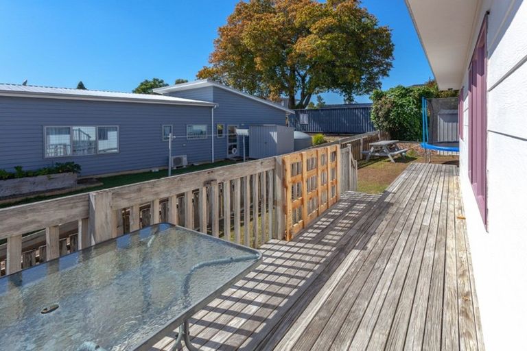 Photo of property in 119 Durrant Drive, Whangamata, 3620