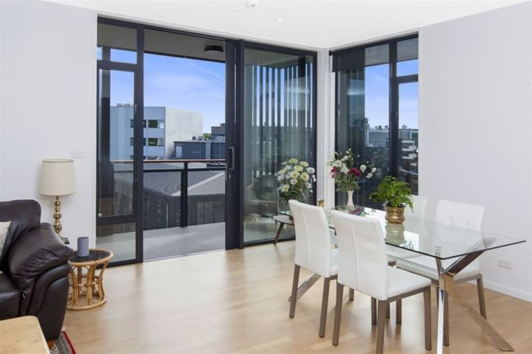 Photo of property in 1/50 Kilmore Street, Christchurch Central, Christchurch, 8013