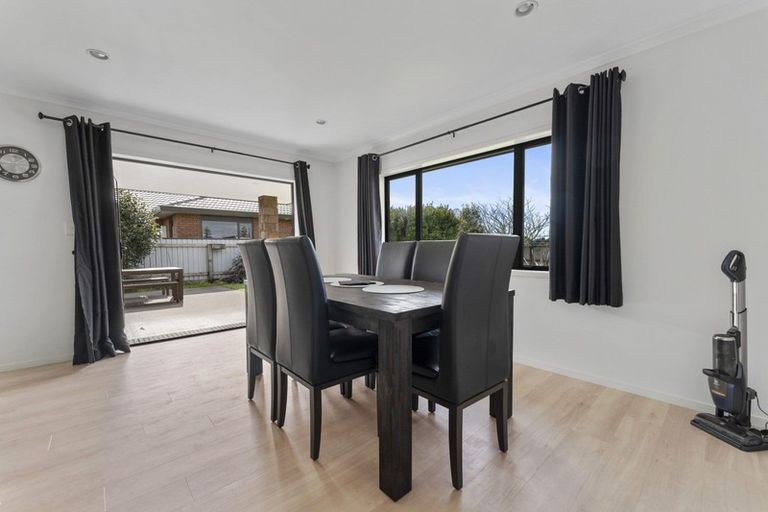 Photo of property in 30 Montague Grove, Stratford, 4332