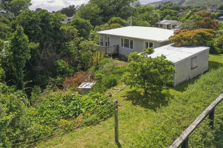 Photo of property in 21 Renown Road, Raumati South, Paraparaumu, 5032