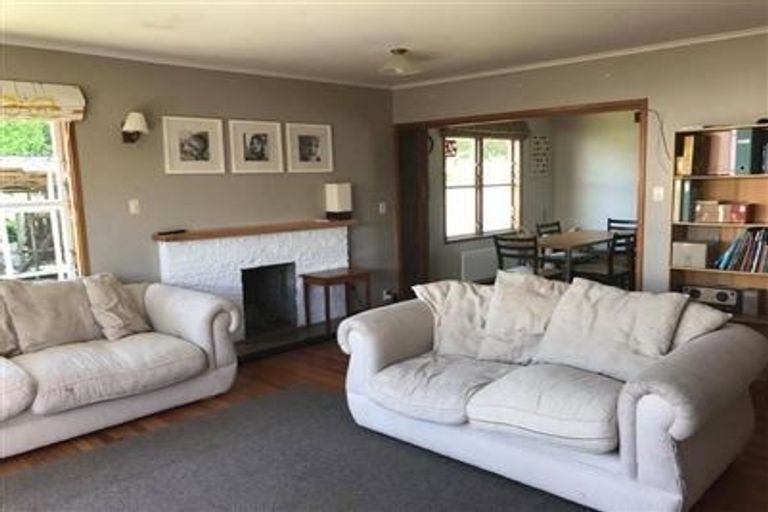 Photo of property in 13 Toenga Road, Pukerua Bay, 5026