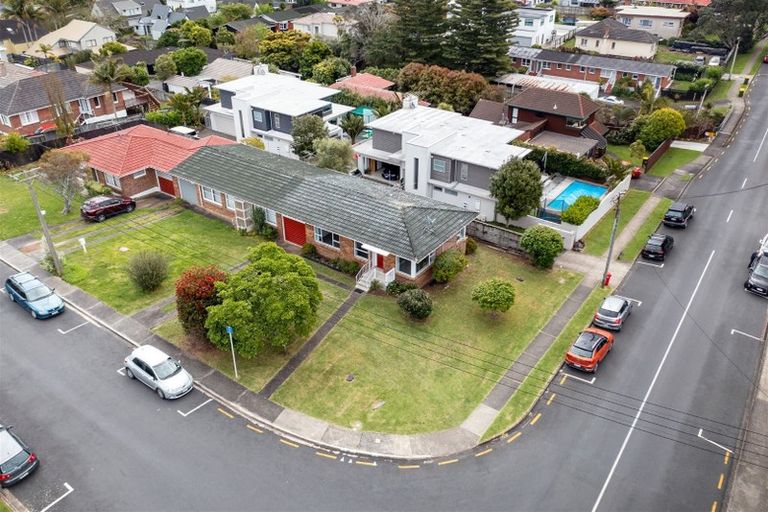 Photo of property in 1/8 Waterloo Road, Milford, Auckland, 0620