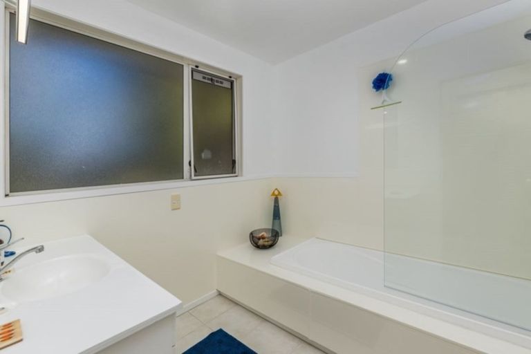 Photo of property in 86 Te Haumi Drive, Paihia, 0200