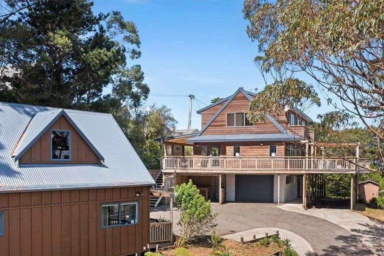 Photo of property in 150 Wade River Road, Wade Heads, Whangaparaoa, 0932
