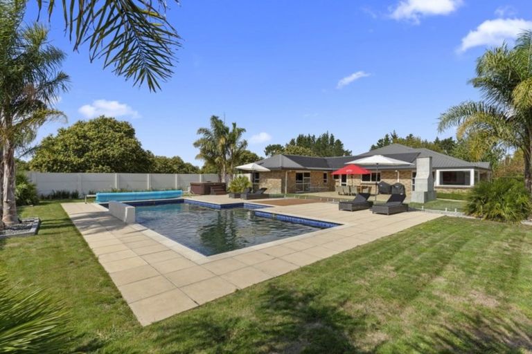 Photo of property in 40 Woodside Road, Matangi, Hamilton, 3284