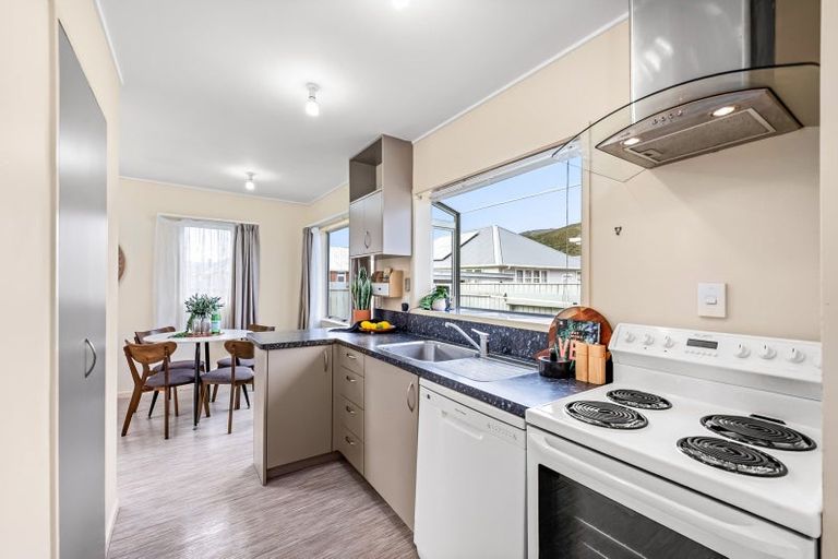 Photo of property in 2 Guiness Street, Avalon, Lower Hutt, 5011