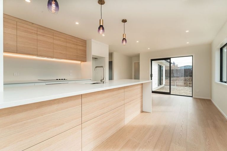 Photo of property in 55d Potter Avenue, Northcote, Auckland, 0627