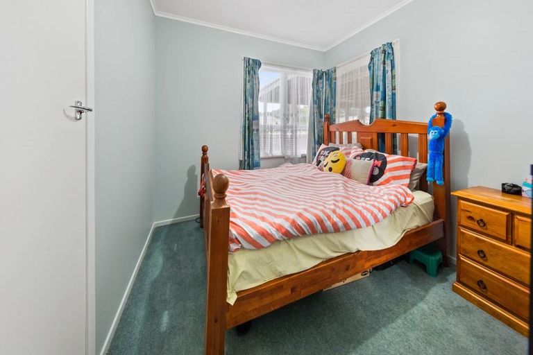 Photo of property in 5 Mcdivitt Street, Manurewa, Auckland, 2102