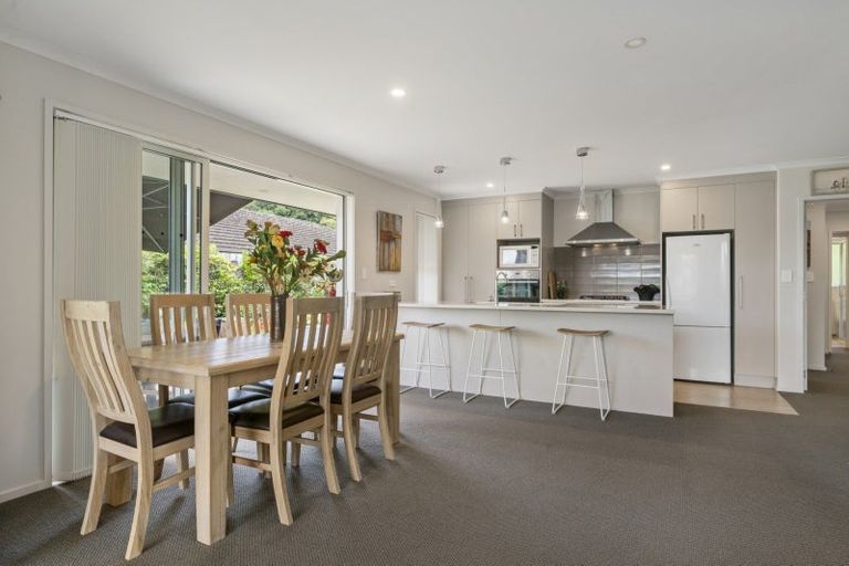 Photo of property in 37 Rochfort Crescent, Pyes Pa, Tauranga, 3112
