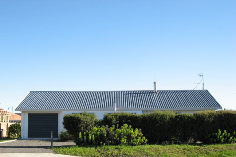 Photo of property in 35 Arataki Road, Havelock North, 4130