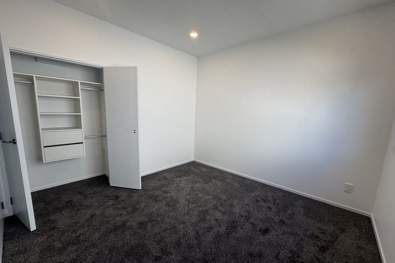 Photo of property in 14d Elcoat Avenue, Te Atatu South, Auckland, 0610