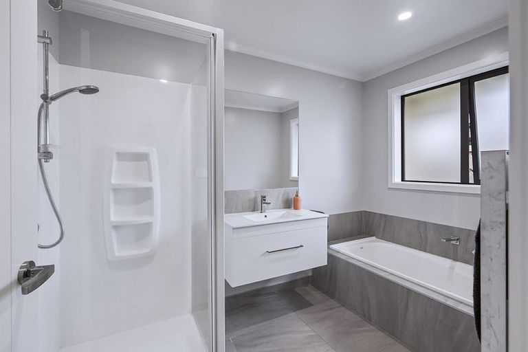 Photo of property in 13 Kimbolton Street, Rototuna North, Hamilton, 3210