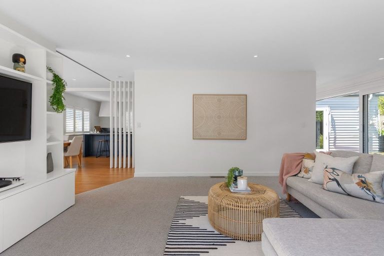 Photo of property in 68 St Michaels Avenue, Point Chevalier, Auckland, 1022