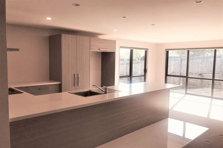 Photo of property in 12 Isabella Drive, Pukekohe, 2120