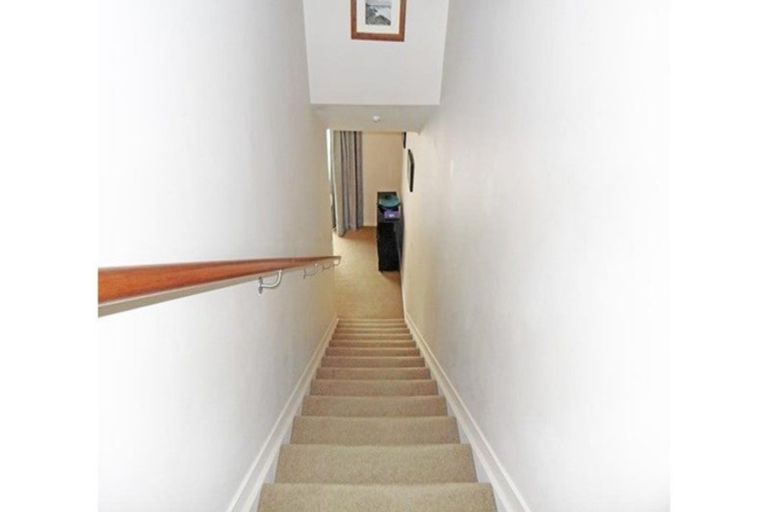 Photo of property in 5/168 Mokoia Road, Chatswood, Auckland, 0626