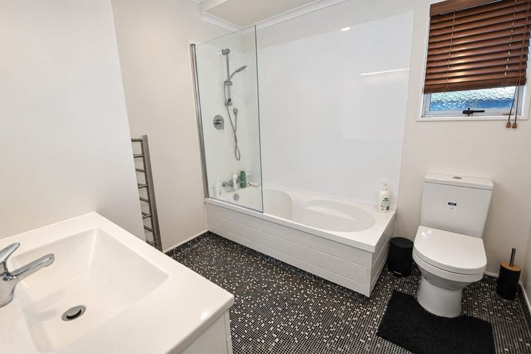 Photo of property in 114 Cambridge Road, Bethlehem, Tauranga, 3110