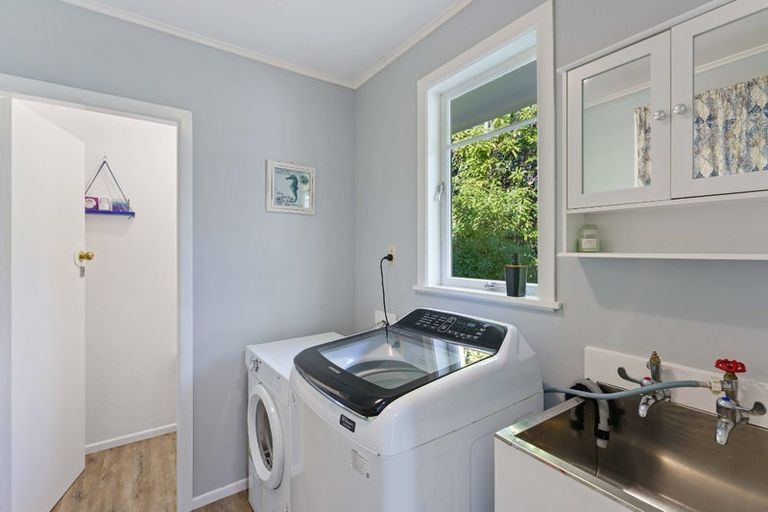 Photo of property in 54 Freemans Road, Otaki, 5512