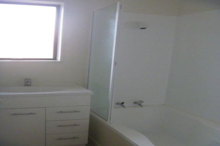 Photo of property in 2/65 Marne Road, Papakura, 2110