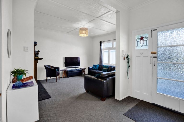 Photo of property in 26 Tainui Terrace, Inglewood, 4330