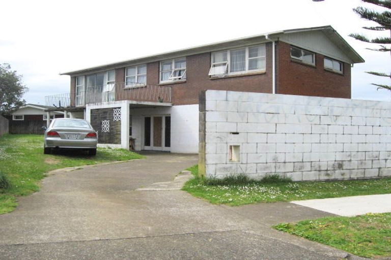 Photo of property in 2/10 Idlewild Avenue, Mangere, Auckland, 2022
