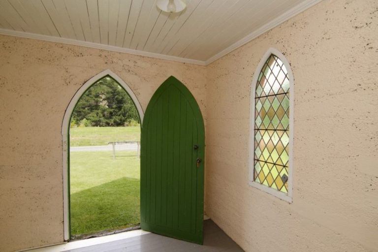 Photo of property in Ex St Johns Church, 1605 Teviot Road, Millers Flat, Roxburgh, 9572