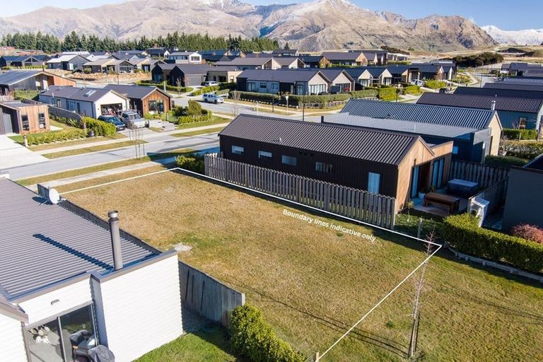 Photo of property in 32 Obelisk Street, Wanaka, 9305